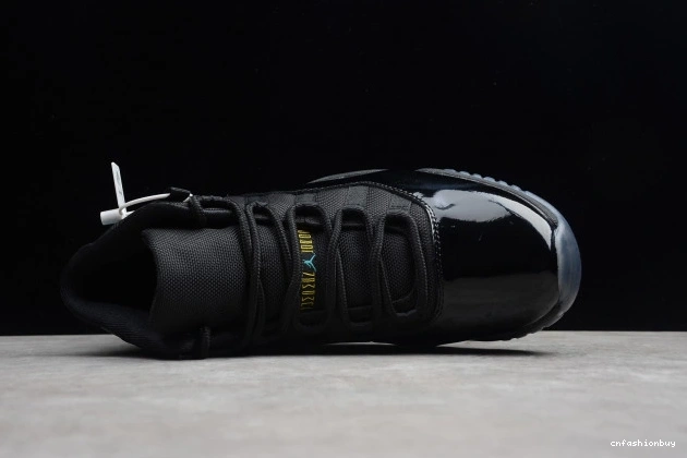 378037-006 11 Blue Jordan Retro Air Gamma 0805
